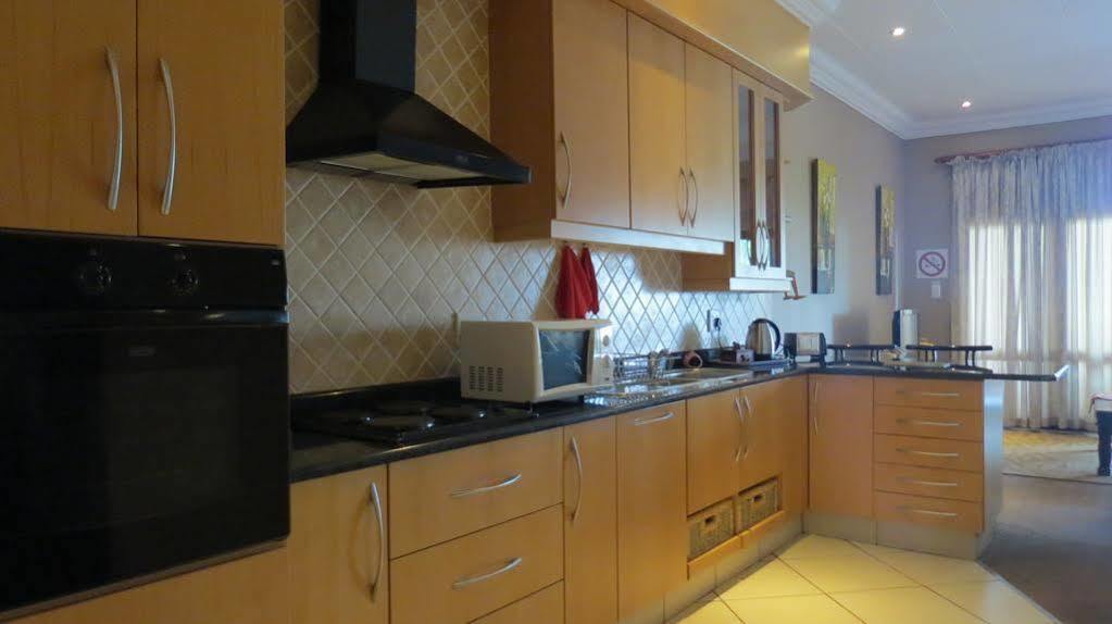 Eagles Rock Guest House Претория Экстерьер фото